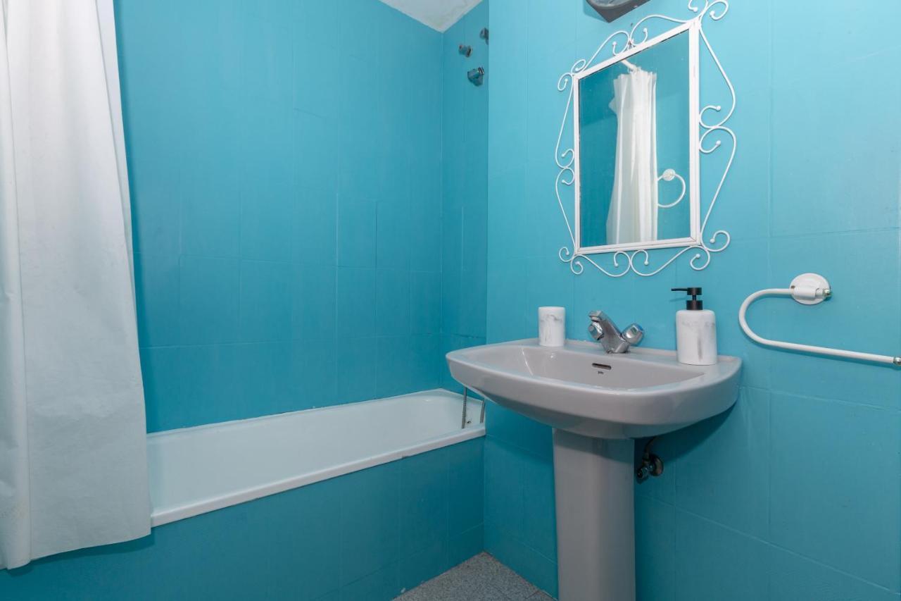 With Two Bedrooms And A Patio Apartament *